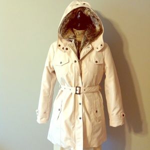 Fully lined rain coat - NEVER WORN!